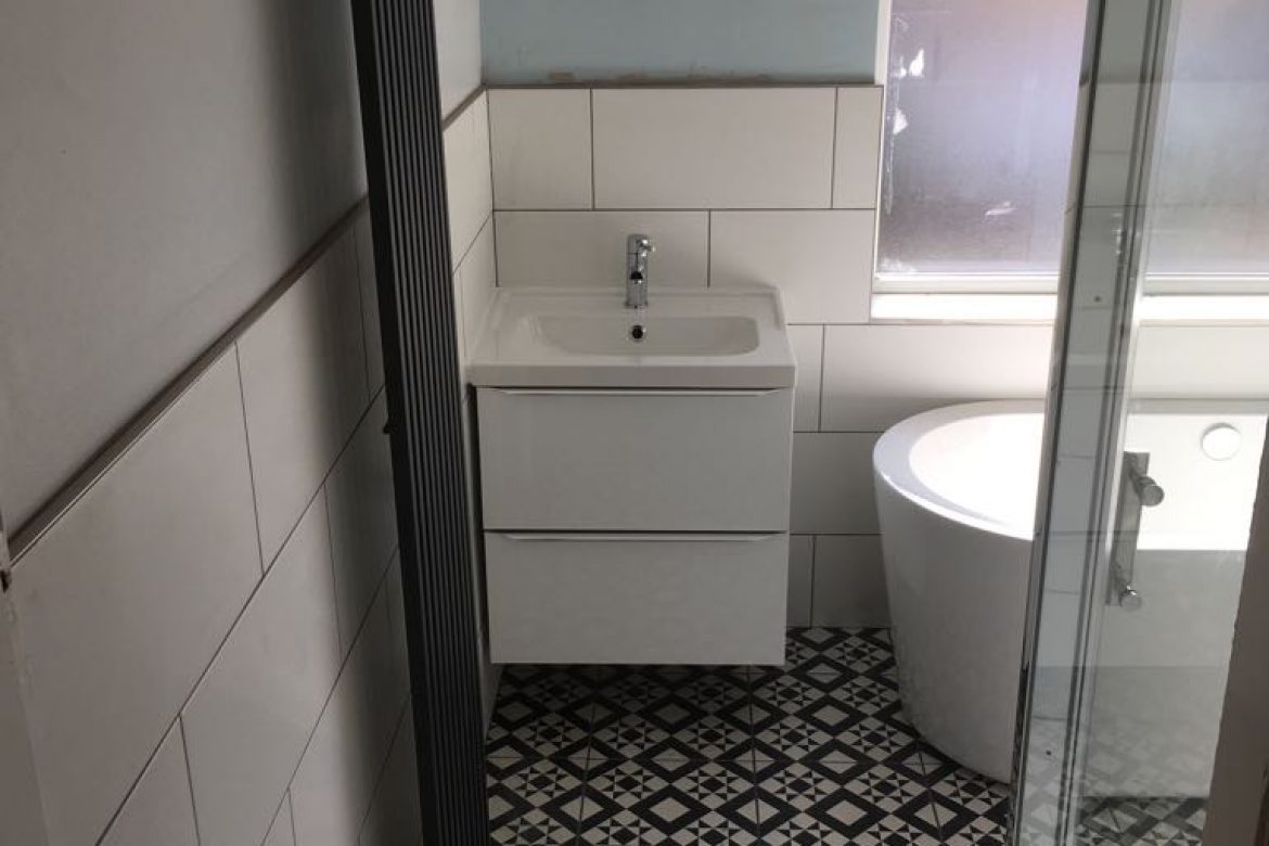 wall mounted sink